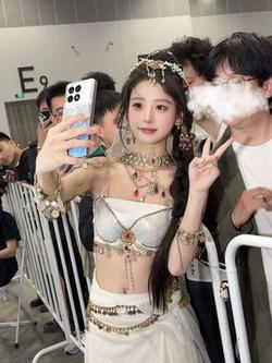 我不叫龙虾：谢谢你们来看我～下次也要再见哦 #cos #自在门团建#舞乐火霓#我不叫龙虾 #签售