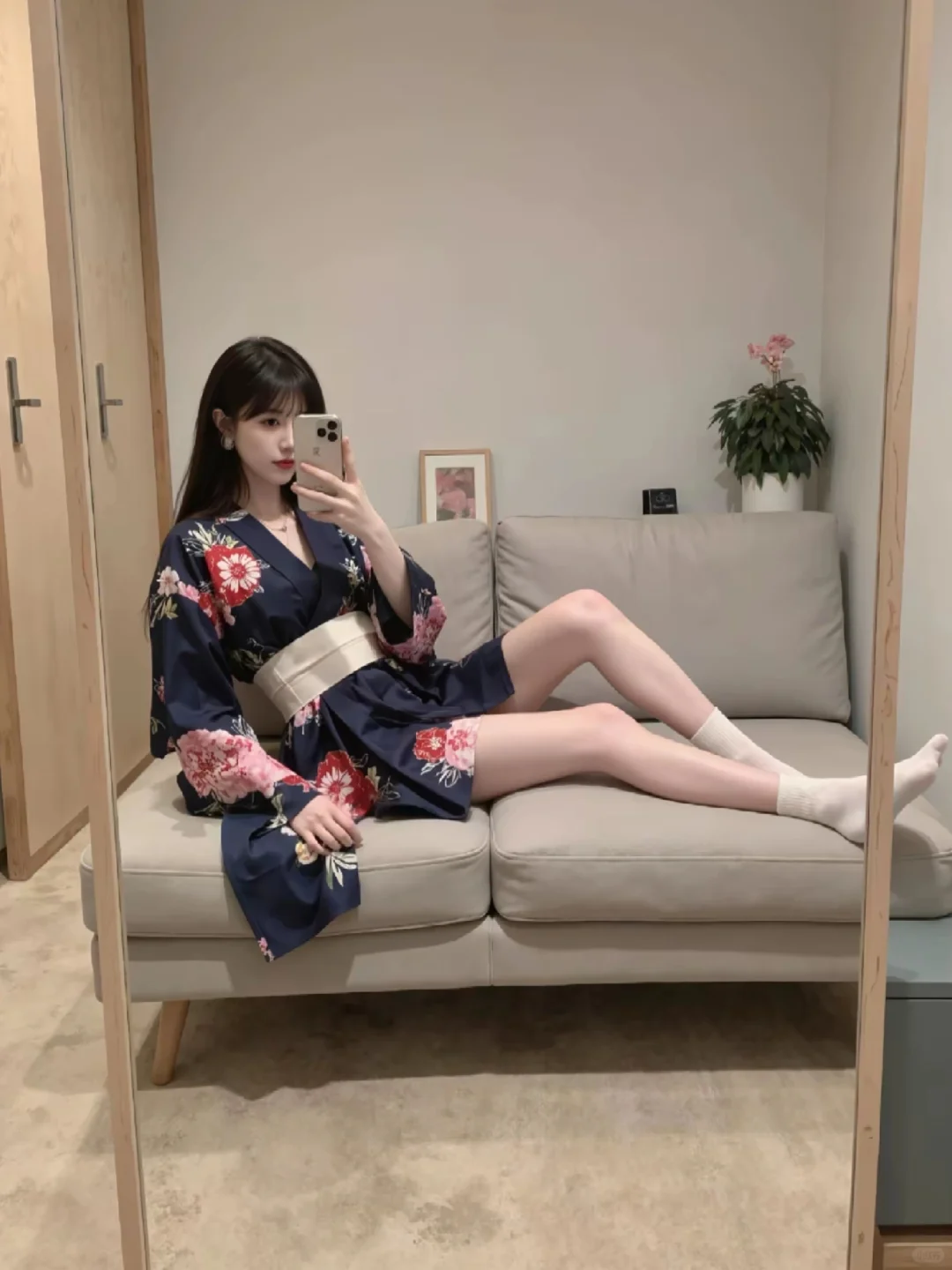 喵喵. 大长腿新人模特蹲摄影师可大持渡互动 - 小红书