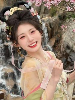 我不叫龙虾：桃花涧 好多人啊⁽⁽٩( ´͈ ᗨ `͈ )۶⁾⁾ 