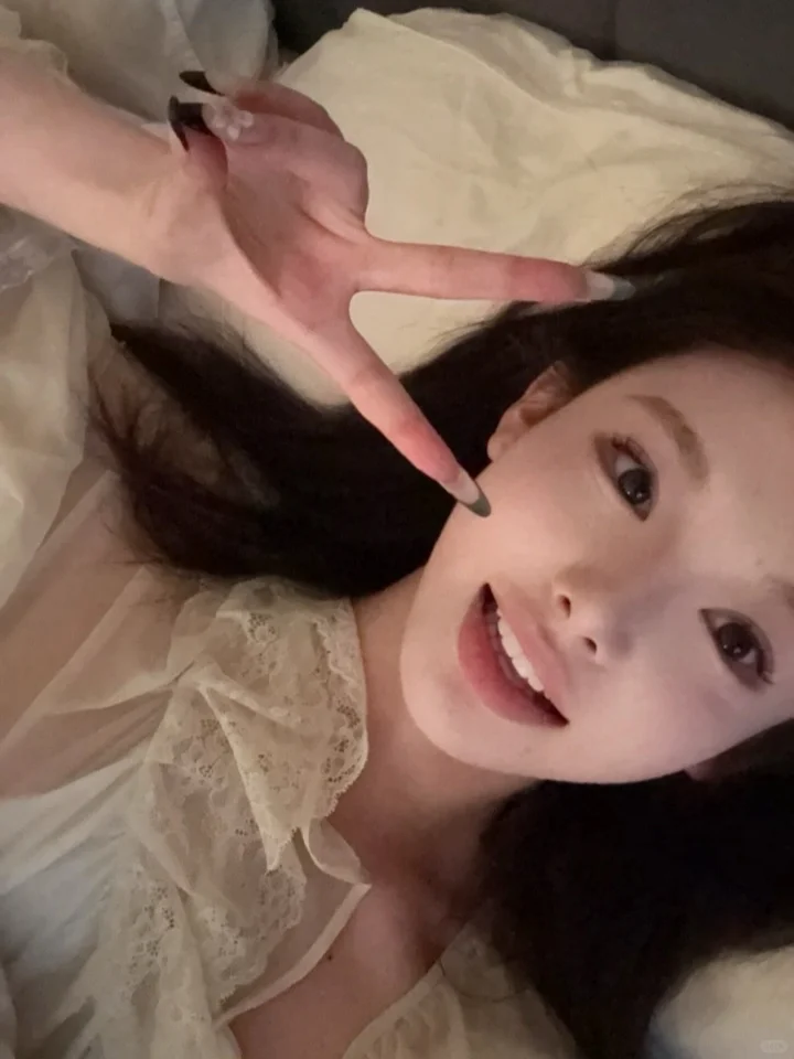 罗碧菡 lbh‘s Plog～最幸福最幸运的小女孩！！ - 小红书