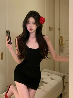 卓：因为我是难养的花#娇妻滤镜 #氛围感 #不一定斩男但一定斩女