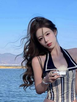 卓：等属于我的那阵风来#去有风的地方 #蓝色治愈系