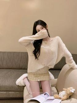 卓：#打工公主ootd #甜妹日记 #氛围感 #打卡一个新look