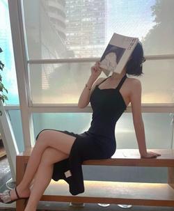 小喵呜夜游，冷得只能拍一张，快快回家