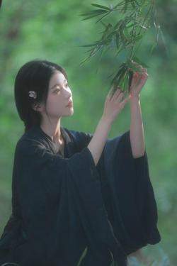 林夕木苒：青衫烟雨客。#清冷风 #国风美永不过时 #汉服