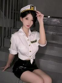 林茜茜cici：真以为你能擒住我？ #女警 #cos