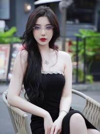 南瑶：我猜评论区一定有人说这么好的背，不拔罐可惜了#御姐
