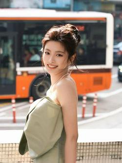 徐若晗：今天天气好好，我们出去晒太阳吧：D #黑马计划 #我收藏的冬天 #我的盛装时刻