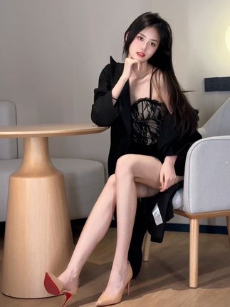 周周酱：明天见～ #纯欲天花板 #氛围感美女 #男友视角 #清冷感 #模特之家