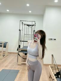 Byurun无敌舒服的一套 显瘦又显身材，弹力很足