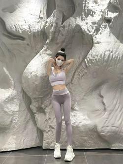 Byurun穿上非常显身材还显白，疯狂安利，喜欢的姐妹冲呀！