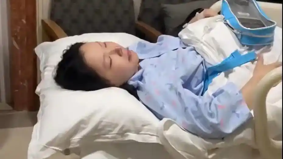 体操奥运冠军何可欣官宣产子