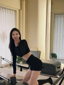 Byurun短款深V长袖T恤上衣瑜伽套装女收腹提臀健身运动短裤两件套