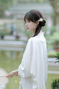 三园猫_阳曦《烟兰如玉》美图作品图片