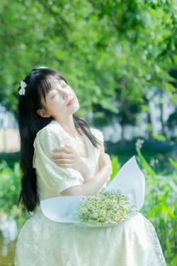 LLL_Lia__一只暖暖《 这里会长出一朵花》美图作品图片-艺图语