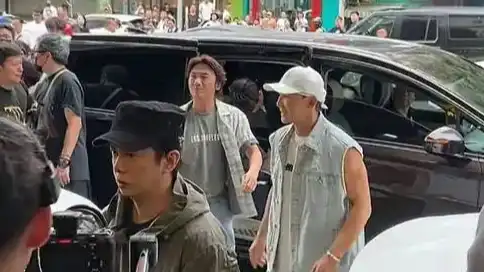 米粉店主否认刘畊宏团队强制清场