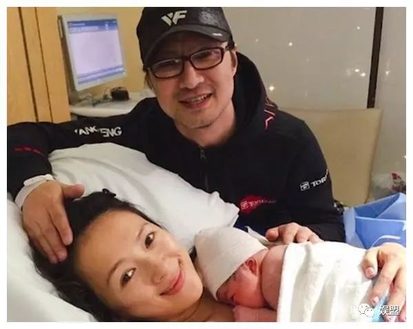 40岁章子怡在美国生下二胎，看到宝宝，汪峰圆梦了