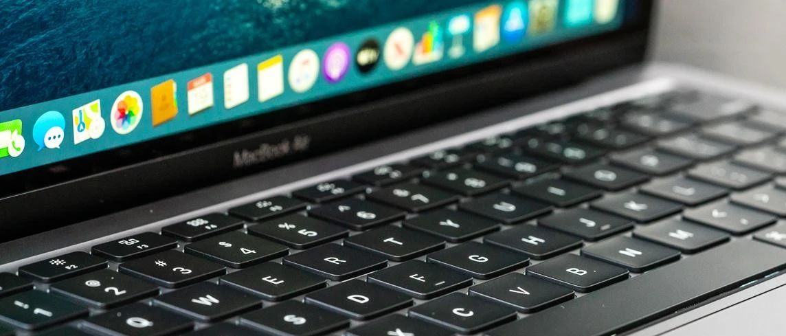 新款MacBook Air上手初体验：键盘体验满分 操作偶有卡顿