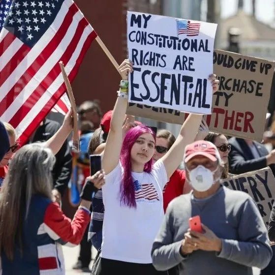 服了！美国确诊病例超70万，洛杉矶举行反对“居家令”抗议活动