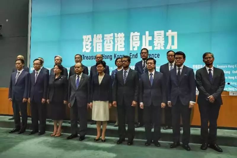 林郑月娥宣布引用紧急情况条例订立《禁止蒙面规例》