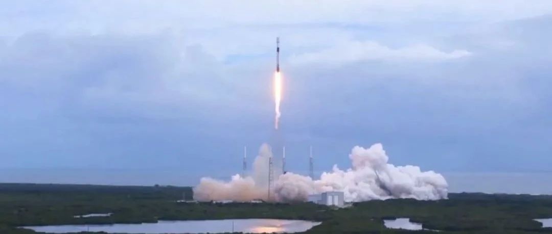 一个月三发！SpaceX第15批星链卫星升空，打卡100次成功发射