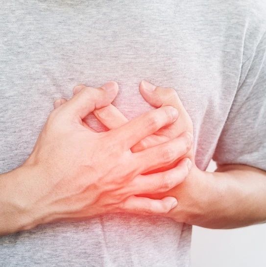 心脏病发作或猝死前，用力咳嗽就能救命？