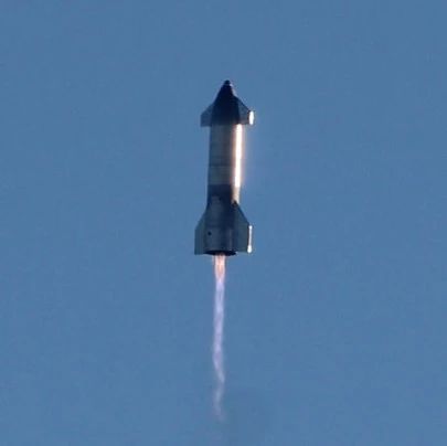 壮观！SpaceX星舰SN8终于起飞，尽管着陆爆炸但还是很酷！