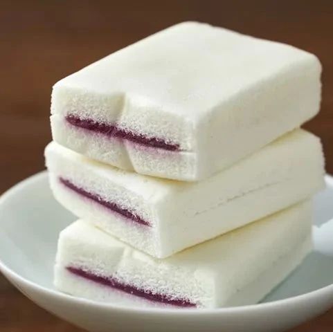 “李子柒”的紫薯蒸米糕，喷香柔软，一口回到童年记忆里