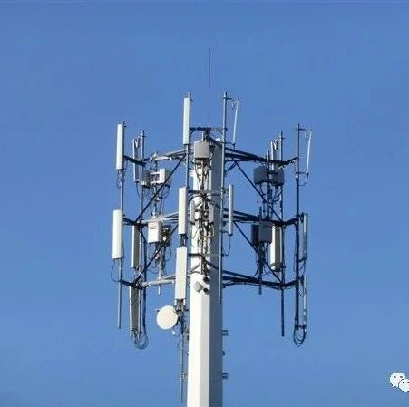 5G传播新冠病毒谣言继续扩散，英国77座信号塔被无情焚烧