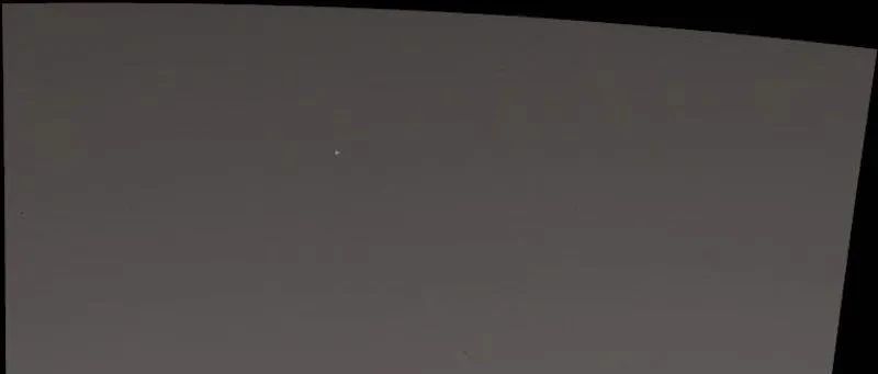 在火星仰望星空，好奇号拍下一张惊人照片