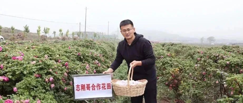 90后小伙在杭州出名了！把鲜花当面膜敷，皮肤白嫩得让女生羡慕！