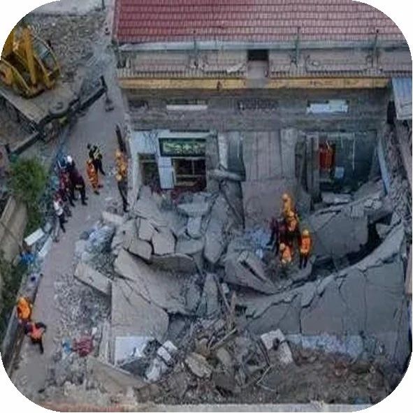 襄汾饭店倒塌29人遇难，该下跪道歉的不是那个80岁老人！