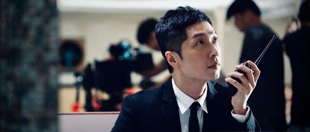 48岁TVB演员北大硕士毕业：寒门出身，他凭什么将一把烂牌打出了王炸？