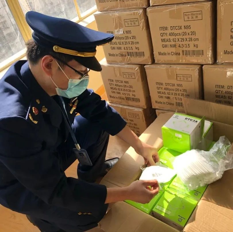 【最新】沪开展防疫物资产品集中执法！已查获55万只假冒口罩