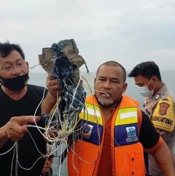 印尼失联飞机已坠毁，载有62人