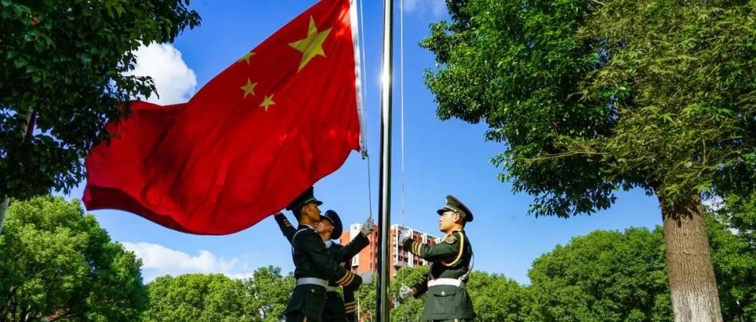 今天，杉达用“最美中国红”向祖国告白！