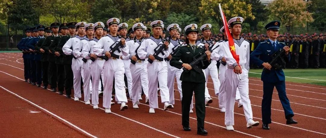 震撼！武昌职业学院2021级新生军训总结表彰暨开学典礼隆重举行！