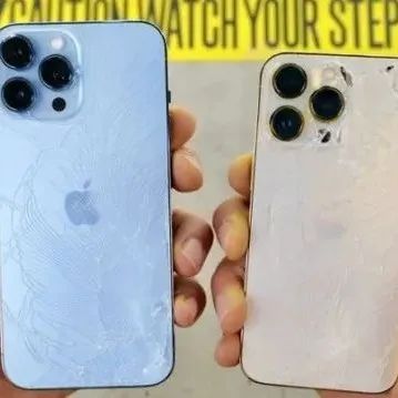 真摔！iPhone 13 Pro/Max跌落测试，碎成这样还能用？