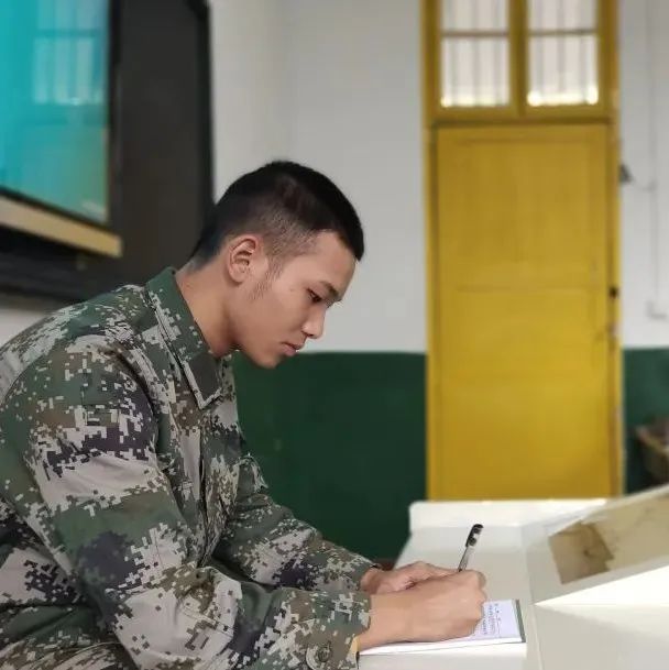 从军路上|湖南国防工业职业技术学院2021级士官生学习风采