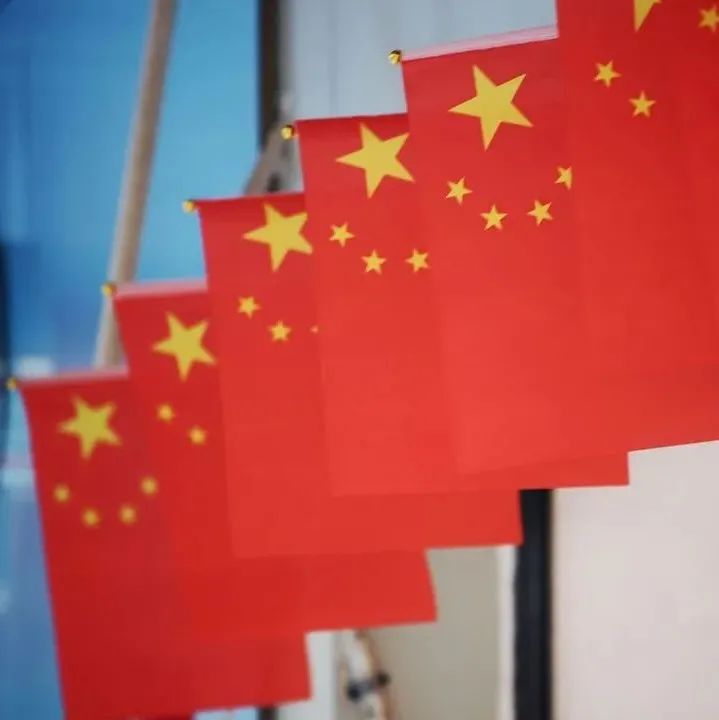 闪耀中国红