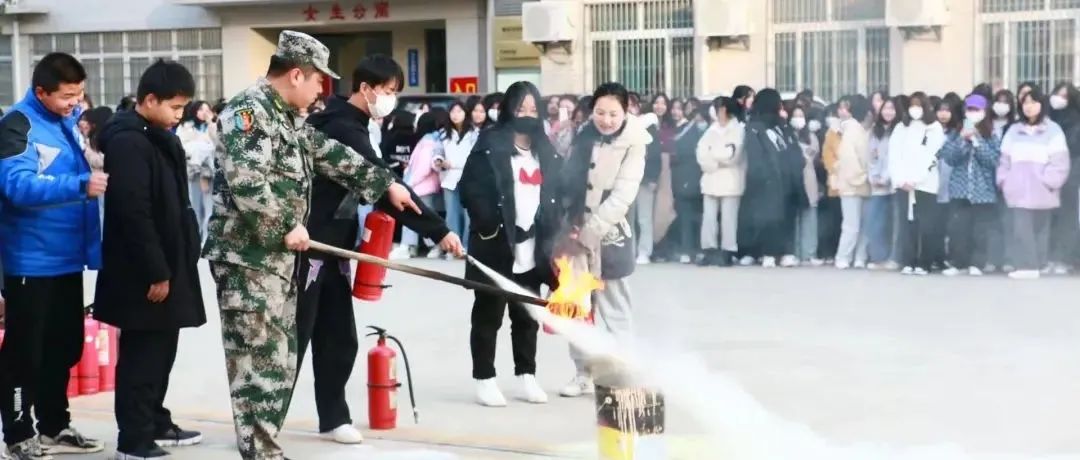 消防宣传月|陕西省商业学校开展消防应急疏散演练活动