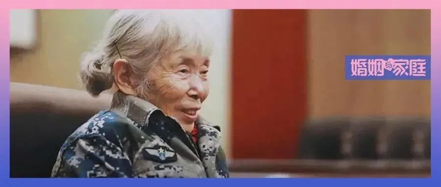 85岁老太两次银行转账1000万，工作人员报警后惊呆了：14亿中国人，应该记住她的名字