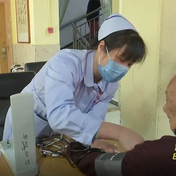 国际志愿者日：关爱老人  江西省中医院志愿者在行动