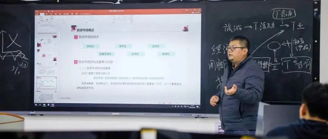 日职方案丨学校教师作为高职唯一代表受聘智库专家