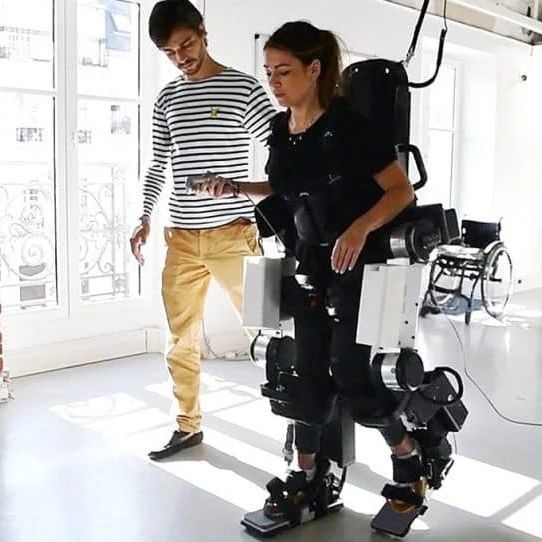 波士顿动力Atlas同款算法，加州理工和清华共同设计优化的法国外骨骼机器人