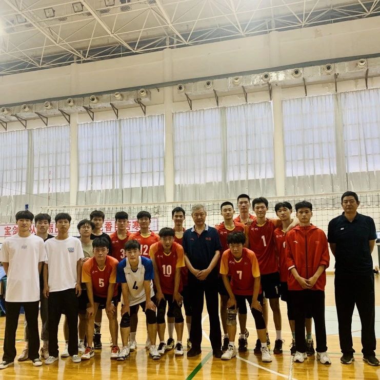 我校荣获2021年郑州市中小学生排球比赛（高中组）冠军，蝉联郑州市五连冠！