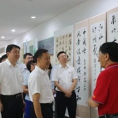 我校庆祝建党百年主题系列展览广受师生好评