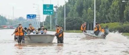 光职入伍大学生投身抗洪一线——“一切有我们！请放心！”