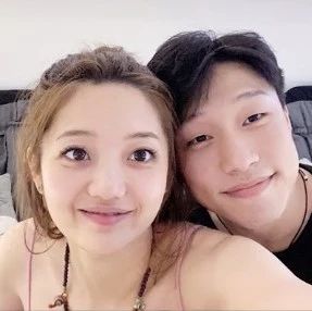 官宣结婚！他们真的好甜呀