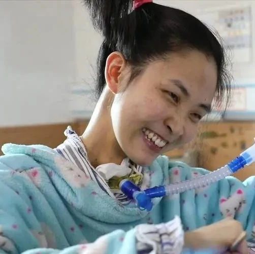 她在ICU住了12年， “筷子”敲字激励他人……
